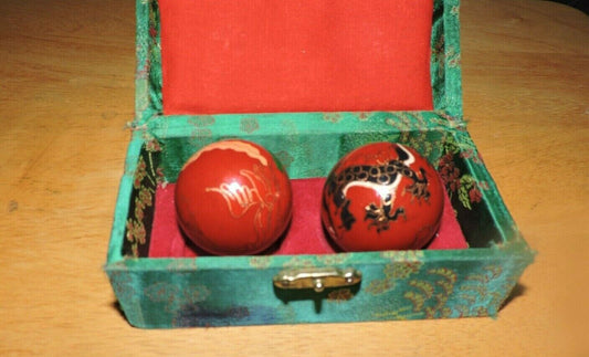 PAINTED CHINESE STRESS/MASSAGE HAND BALLS IN DECORATIVE BOX