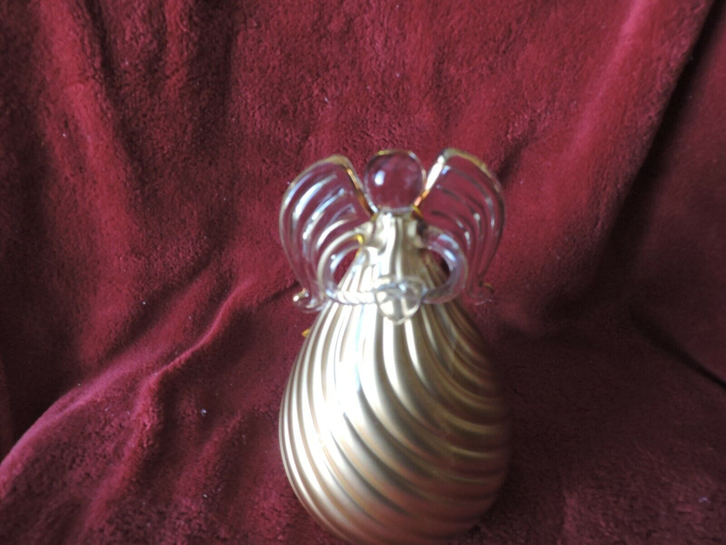 UNIQUE GLASS ANGLE  7 INCHES TALL