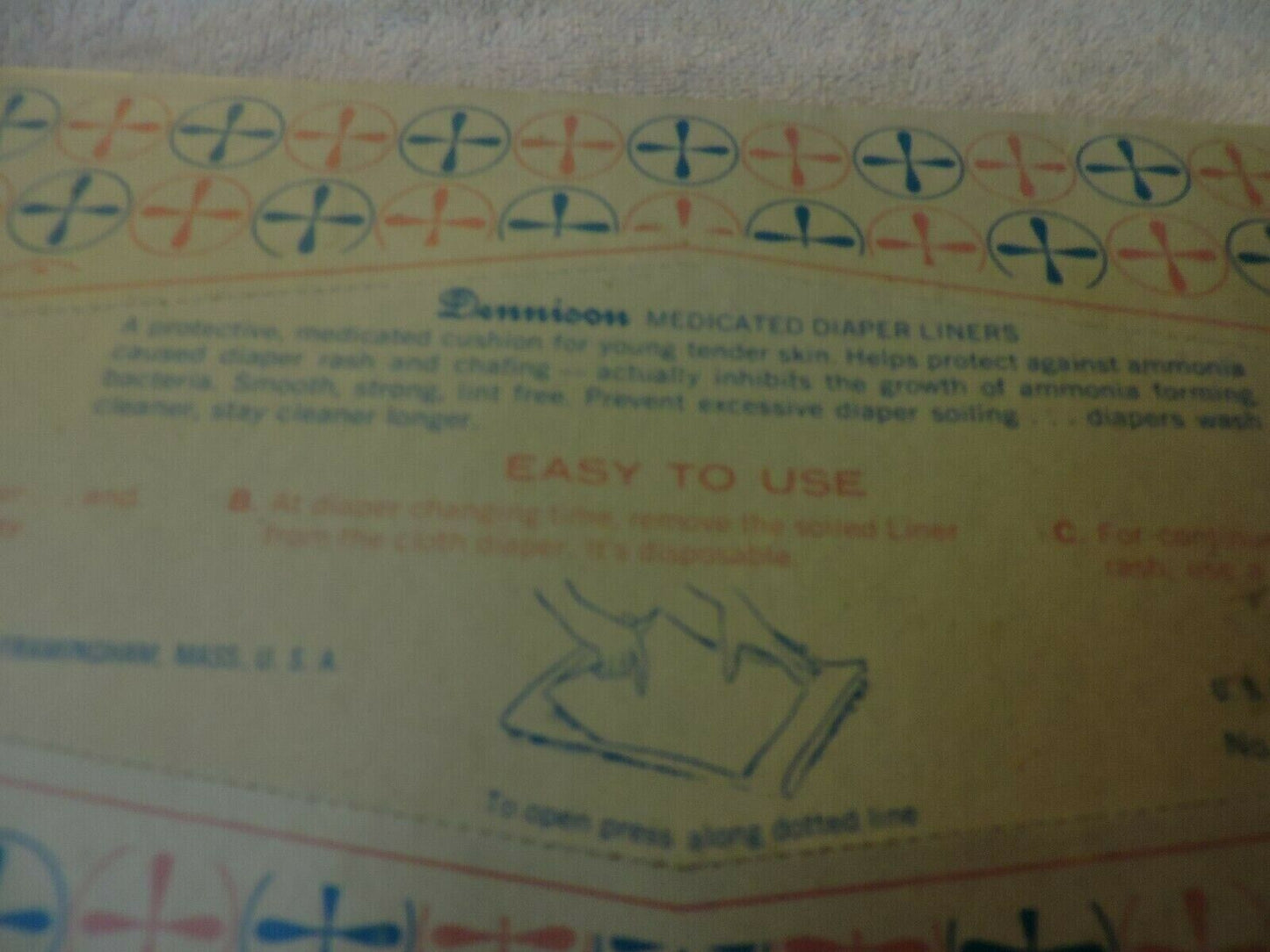VINTAGE DENNISON DISPOSABLE DIAPER LINERS---UNOPENED BOX