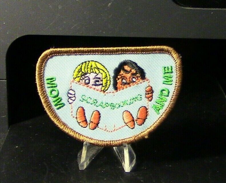 Official Girl Scouts: Scrapbooking, Mom and Me Patch