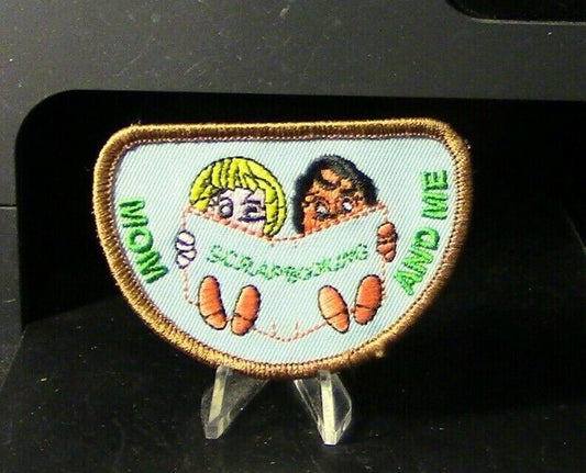 Official Girl Scouts: Scrapbooking, Mom and Me Patch