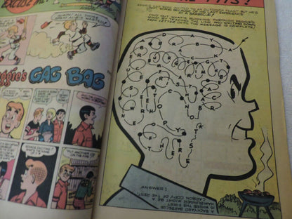 ARCHIE COMICS GROUP  REGGIE AND ME #126 SEPTEMBER 1980 UNGRADED