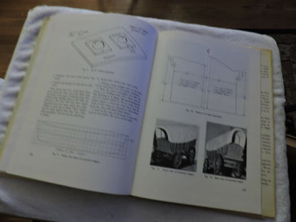 MAKING USEFUL THINGS OF WOOD  BY FRANKLIN H. GOTTSHALL   1950