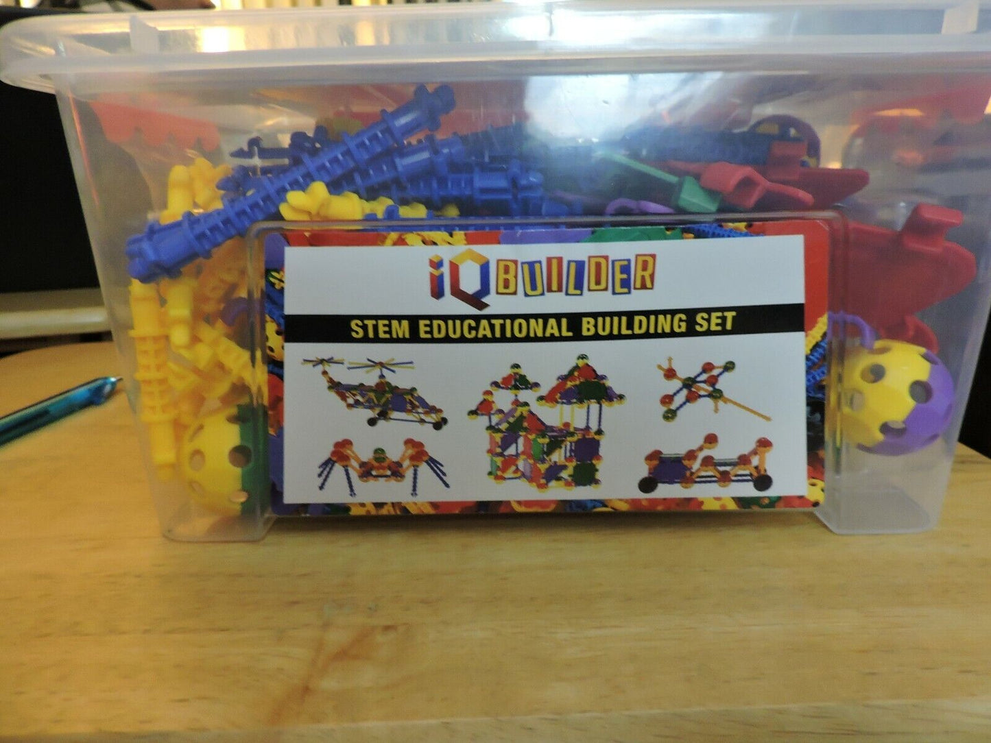 STEM EDUCATIONAL BUILDING SE--IQ BUILDER  147 PIECES