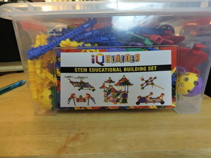 STEM EDUCATIONAL BUILDING SE--IQ BUILDER  147 PIECES