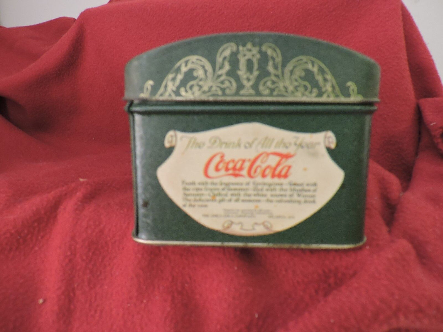 1993 COCA-COLA COKE GREEN GIRL ON THE BEACH METAL TIN 6.25" x 4.5"