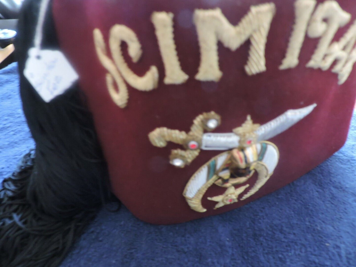 SCIMITAR FEZ  SIZE 71/4  (SHRINER HAT WITH RAISED LOGO)