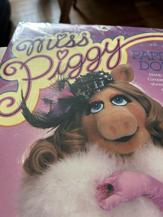 MISS PIGGY PAPER DOLL--COLORFORMS--1980