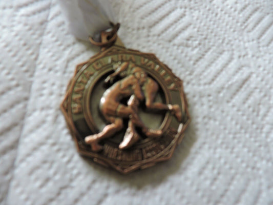 SANTA CLARA VALLEY WESTLING ASSSOCIATION- WITH WHITE RIBBON 2 INCH MEDAL
