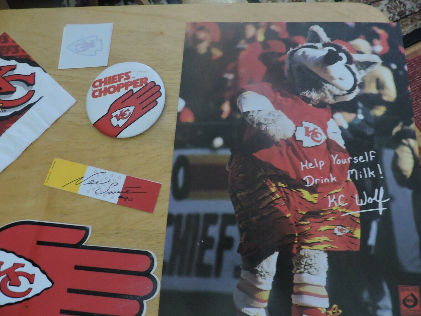 LOT OF KC CHIEF MEMORABILLIA: AUTOGRAPH OF NEIL SMITH, PICTURE, PIN, STICKERS