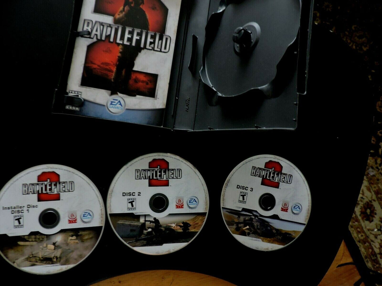 BATTLEFIELD 2:   3 DISC GAME--2005--PC GAME--RATED T (TEEN)