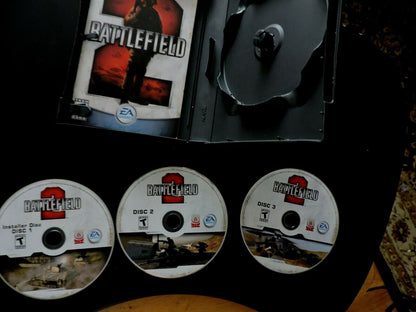BATTLEFIELD 2:   3 DISC GAME--2005--PC GAME--RATED T (TEEN)