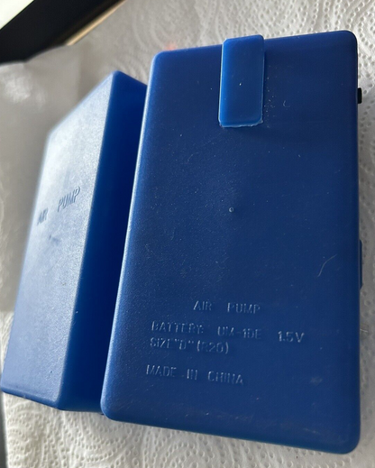 POCKET AIR PUMP  USES "D" BATTERIES (FOR PARTS ONLY)