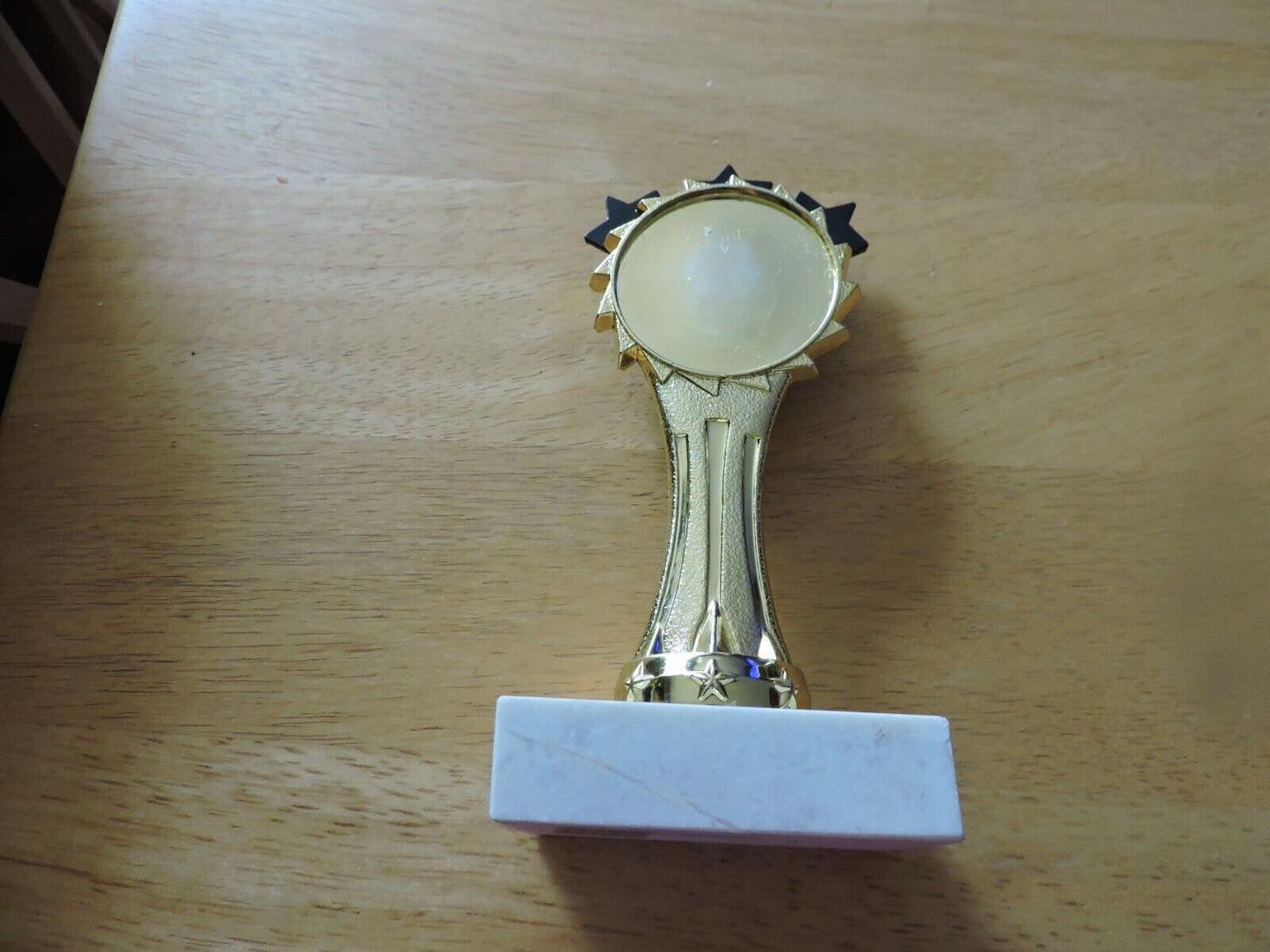 6.5 INCH  BASKETBALL00 TROPHY