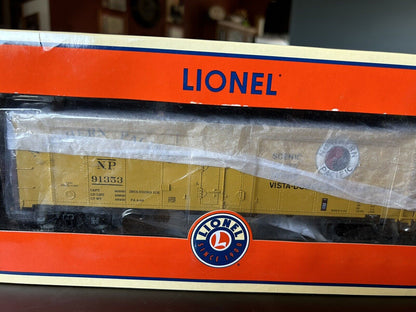 LIONEL TRAINS: 2004 NORTHERN PACIFIC STEEL SIDED REFRIGERATION CAR 6-17379