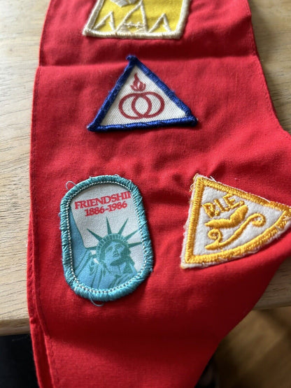 CAMPFIRE GIRLS SASH FROM EARLY 1980'S SASH AND 14 PATCHES