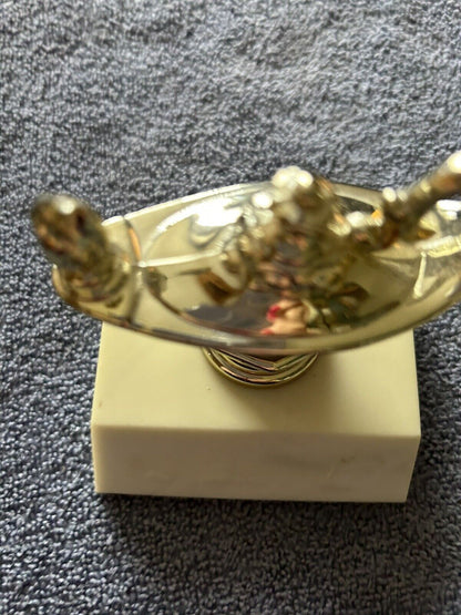 TROPHY:  " ALADDINS LAMP" 0 4 .25 X 3.5 X 3 INCHES