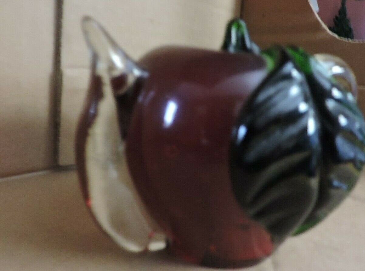 GLASS RED APPLE WITH GREEN LEAF TEAPOT SHAPE  PAPER WEIGHT