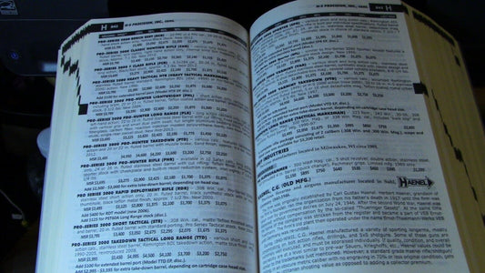 Blue Book of Gun Values by S. P. Fjestad (2015, Paperback)