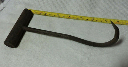 VINTAGE HALE BALER  7 INCHES LONG