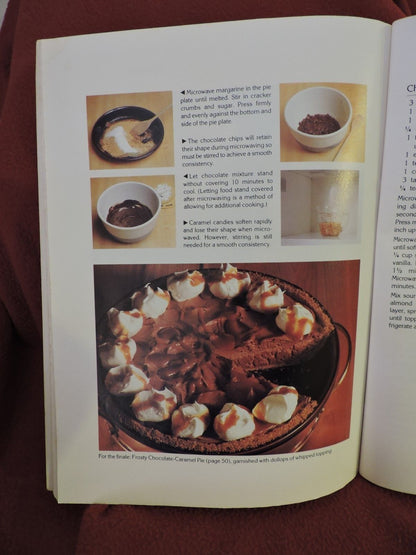 Betty Crocker's Microwave Cooking  1982
