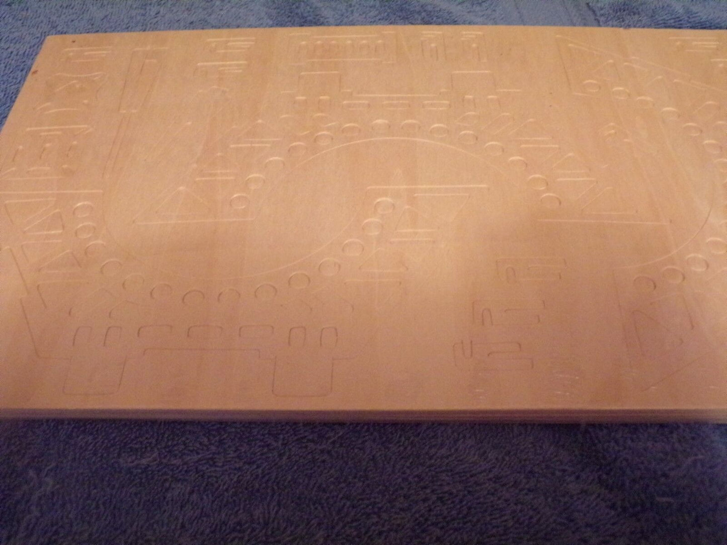 Eiffel Tower Assembly Puzzle (8.46in x 8.46in x 20.87in)
