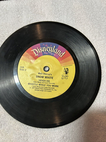 DISNEYLAND: SNOW WHITE STORY AND SONGS 1977