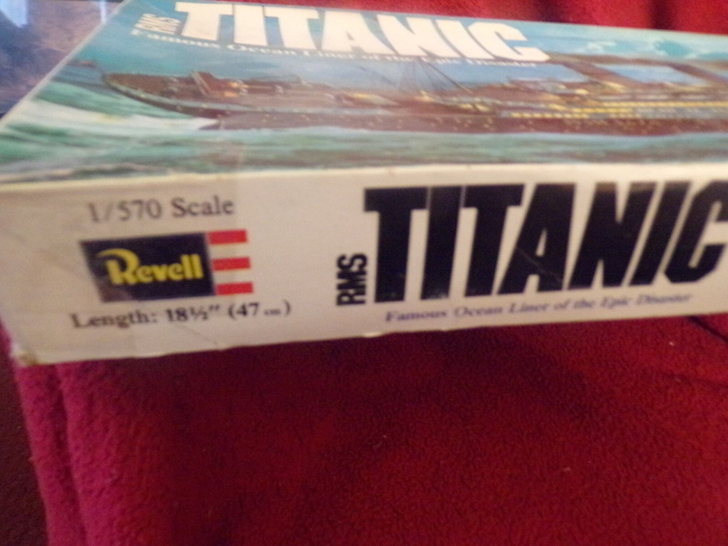 Vintage (1974) Revell Model: RMS Titanic Scale Model: 18 1/2" Long-1/570 Scale