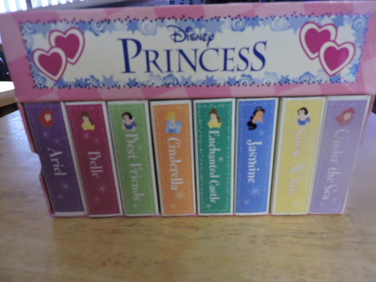 DISNEY PRINCESS 10 BOARD BOOKS IN BOOK BLOCK (USED)