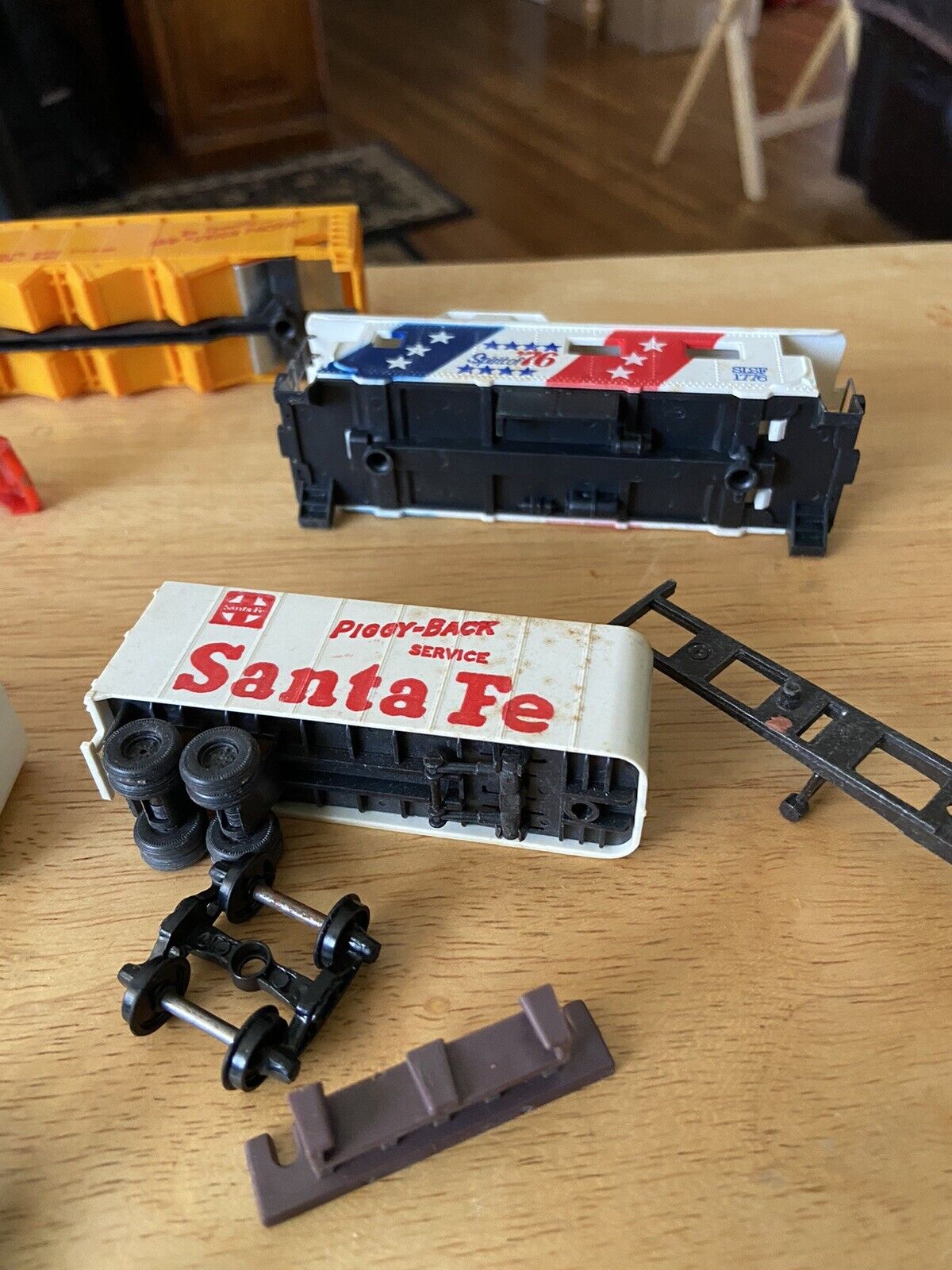 Lot of TYCO Train Cars and Parts for a Model Train set (For Parts Only)
