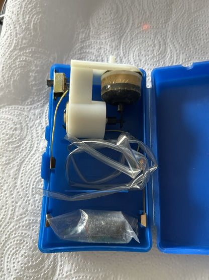 POCKET AIR PUMP  USES "D" BATTERIES (FOR PARTS ONLY)