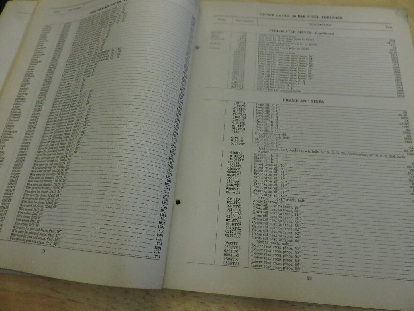 CASE REPAIR PARTS LIST NO. A155: 20 BAR STEEL THRESHER AND THRESHER ATTACHMENTS