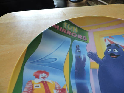 MCDONALS 1993 FUN PLATE--"FUN MIRRORS"