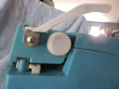 VINTAGE (50'S) PENNYS TYPEWRITER