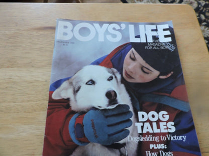 BOYS' LIFE MAGAZINE--DECEMBER 1990--DOG TALES