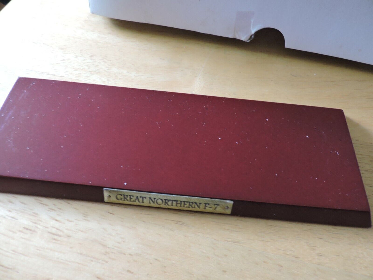 AVON FINE COLLECTIBLE--GREAT NORTHERN F-7 LOCOMOTIVE