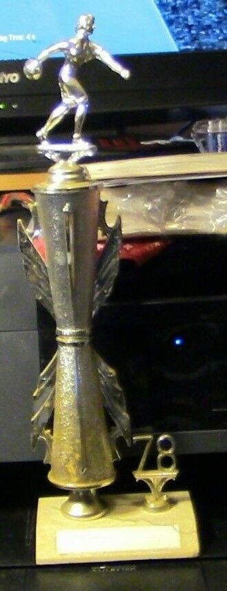 Bowling Trophy-WOMEN- (Ready for a new engraving plate) 15" Tall