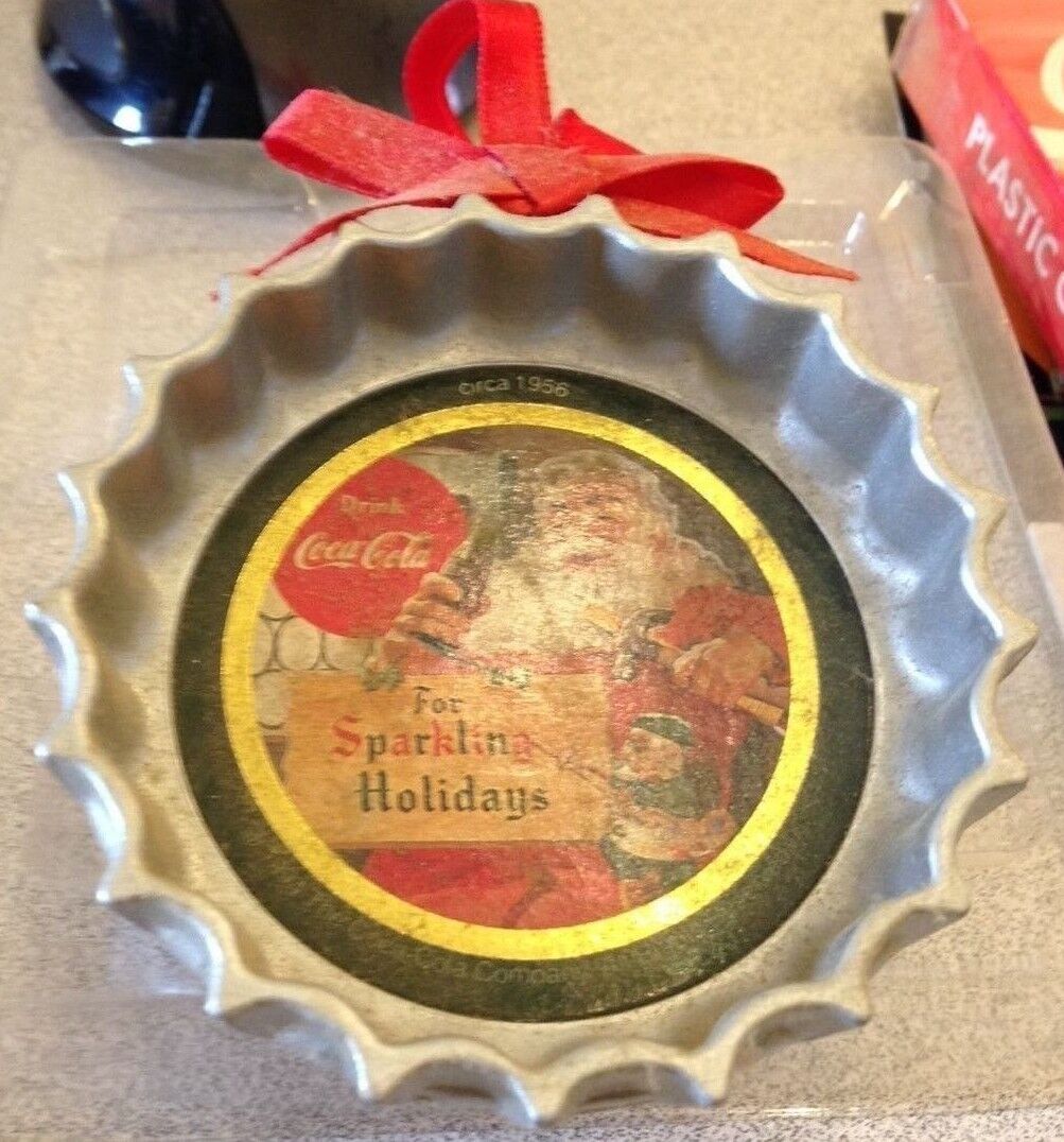 VINTAGE COCA COLA CHRISTMAS ORNAMENT - 1990