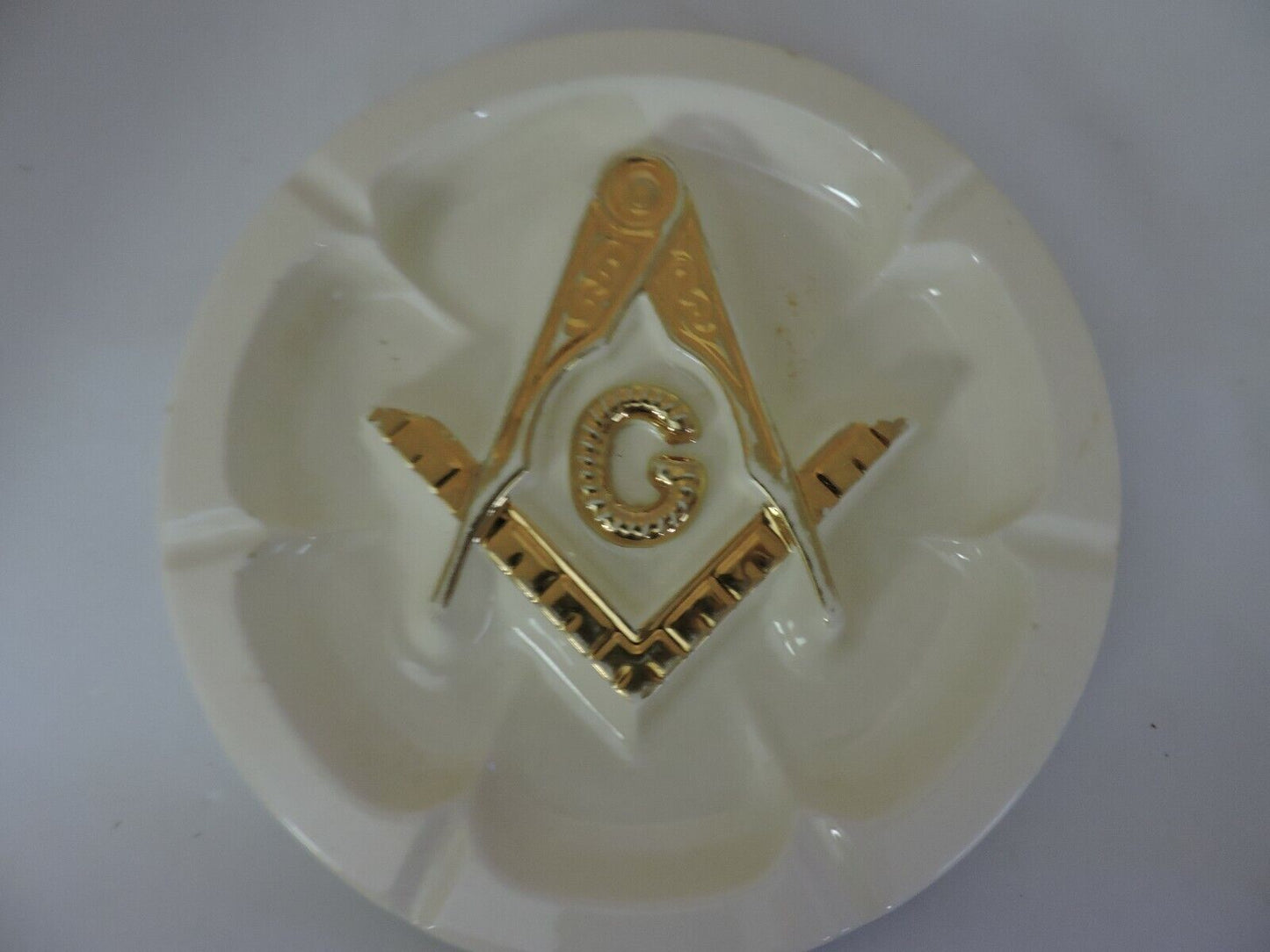 MASONIC DECORATIVE HANGING PLATE 8.5 INCHES ROUND