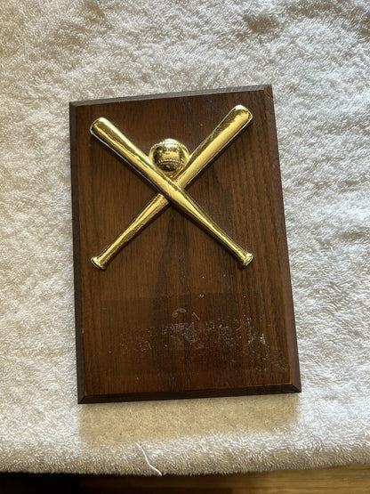 PLAQUE:  BATS--WOOD BASE-- 6.5X 4.5 X.5 INCHES