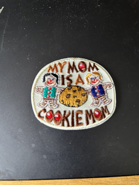 Official Girl Scouts:  "my mom is a cookie mom" Patch