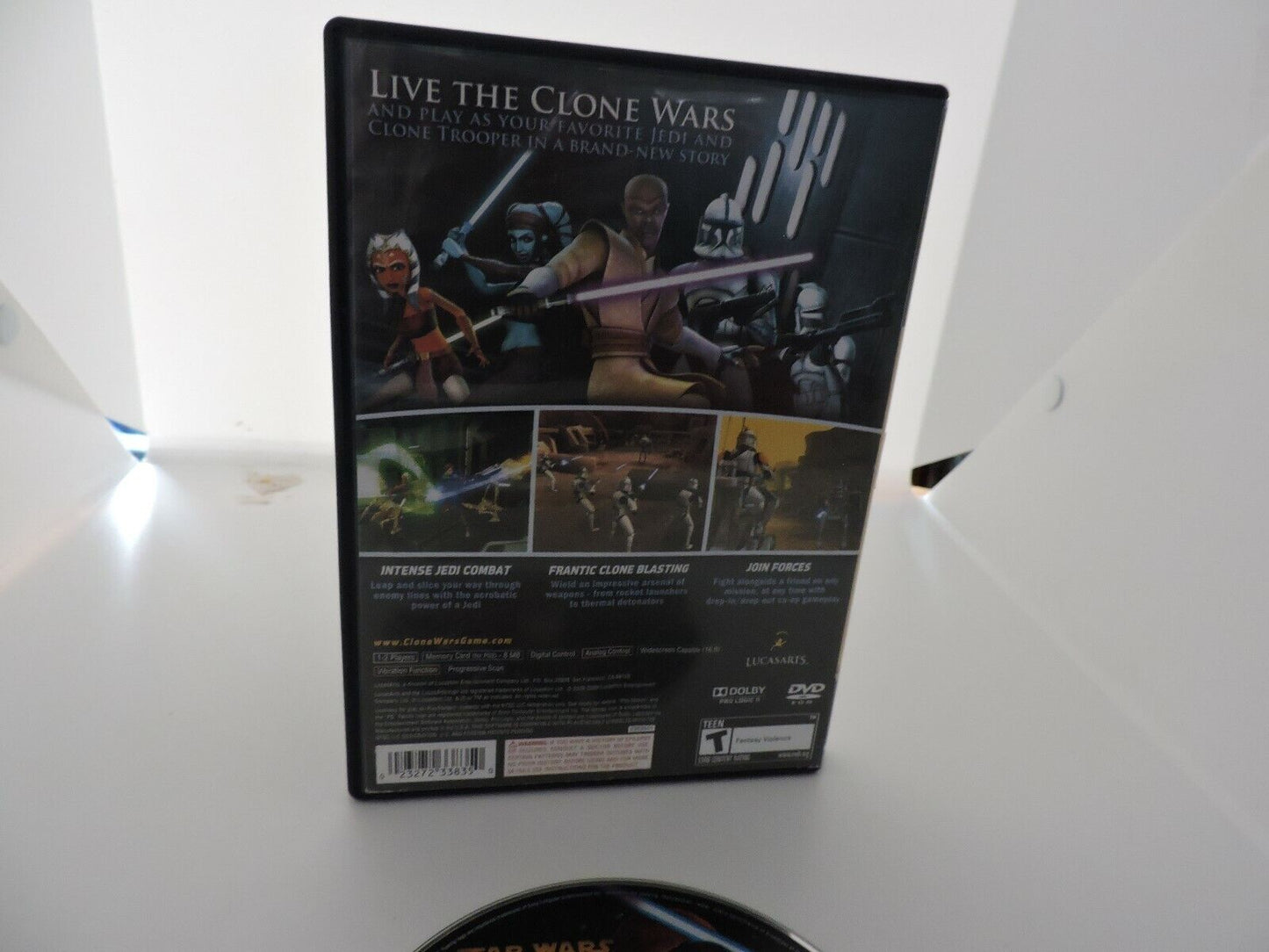 PLAYSTATION 2 GAME  STARS WARS CLONE WARS REPULIC HEROES (T RATED)