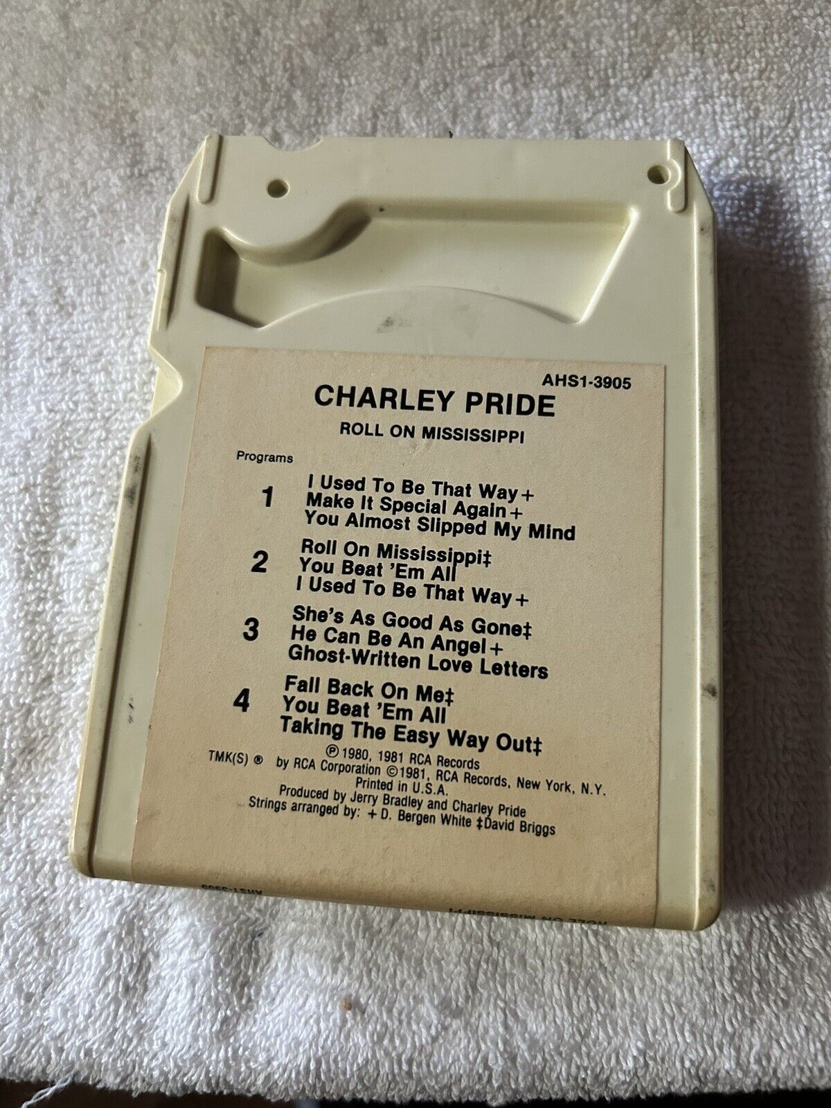 8 TRACK TAPE: CHARLEY PRIDE ROLL ON MISSISSIPPI 1981