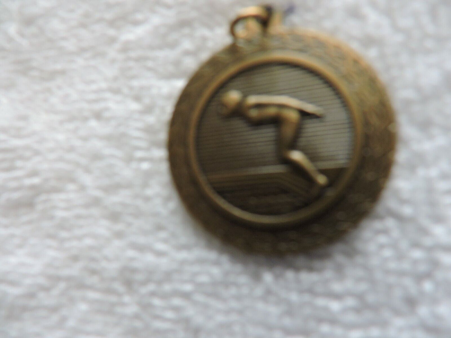 SWIMMING/DIVING  MEDAL  GOLD COLORED, 1.25 INCH ROUND