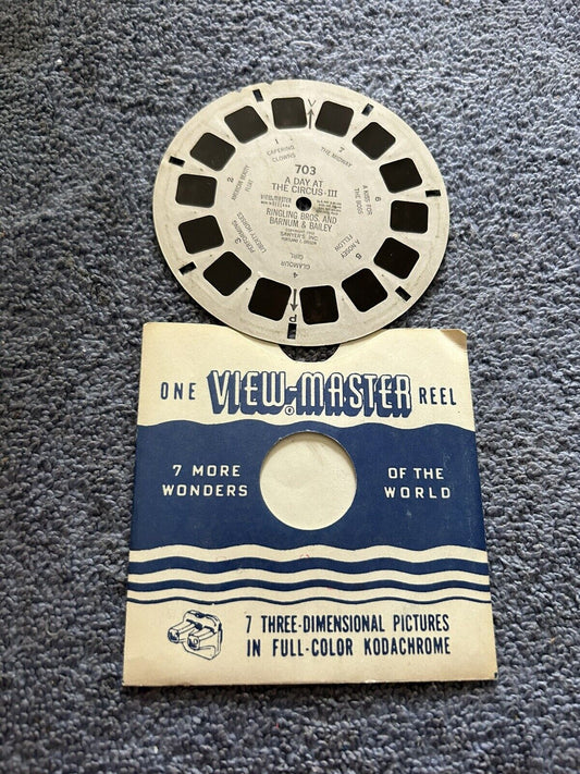 VIEW MASTER 3D REELS--A DAY AT THE CIRCUS--ONE REEL--OPENED