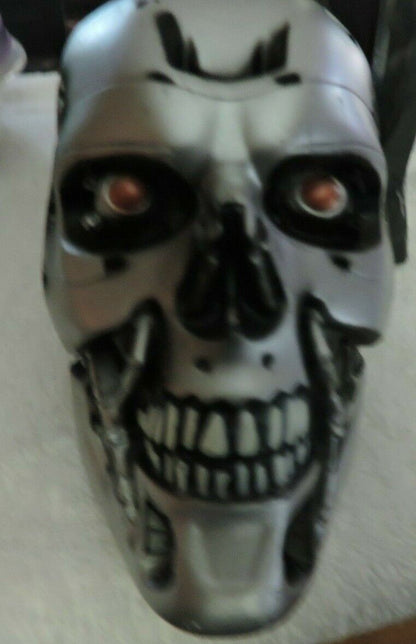 HALF SCALE ENDO SKULL  A LOOT CRATE EXCLUSIVE: CHRONICLE COLLECTIBLES TERMINATOR