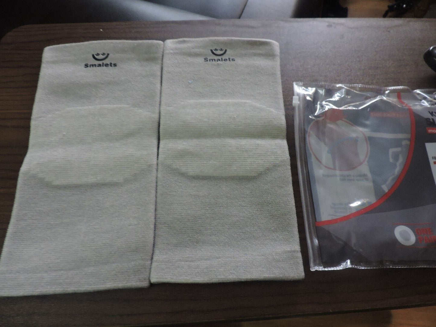 Athletic Knee Sleeves Pack