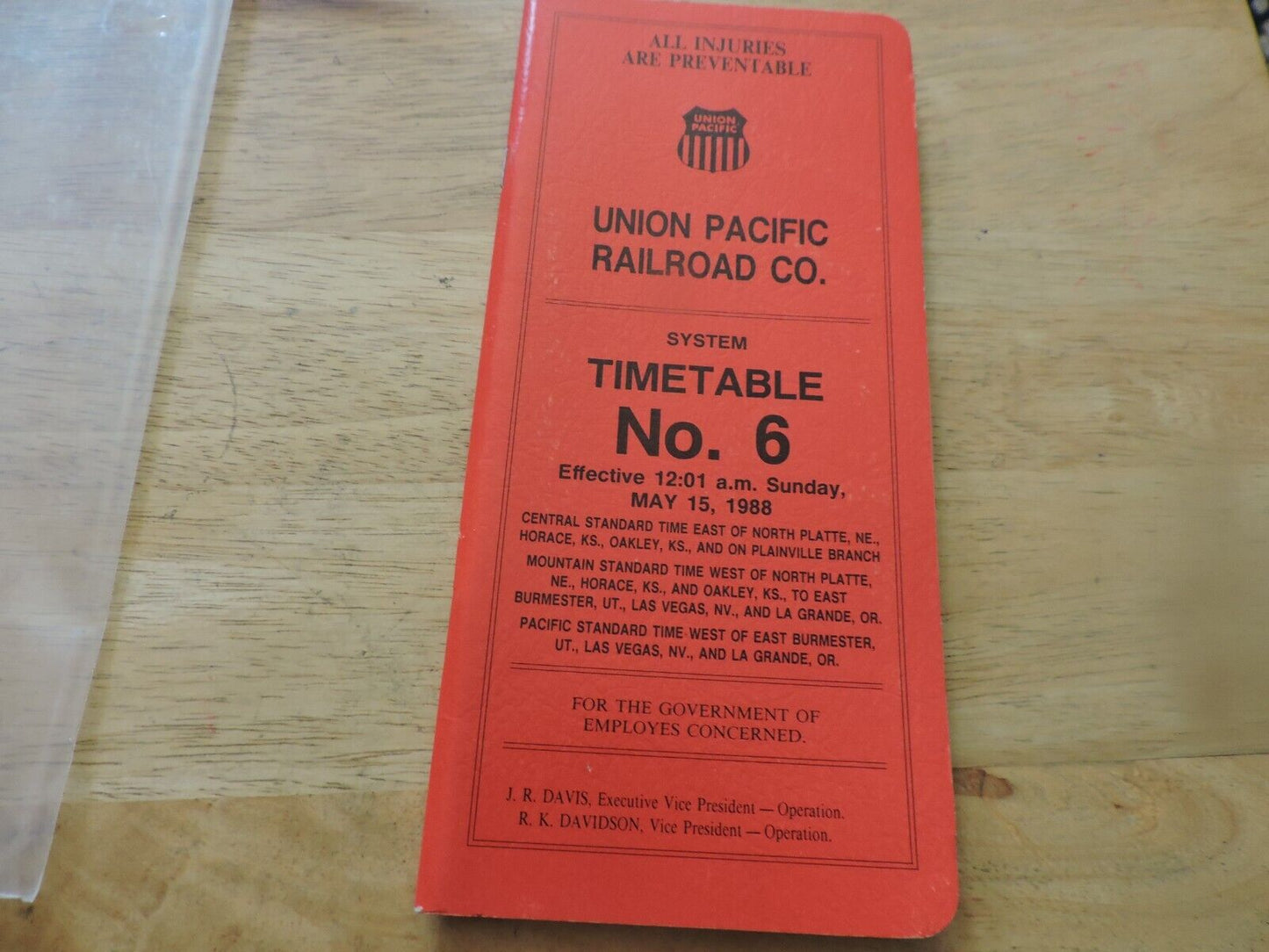 UNION PACIFIC RAILROAD CO. SYSTEM TIMETABLE NO. 6, 1988