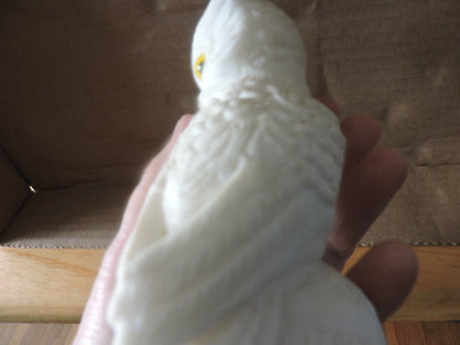 ALABASTER HORNED OWL MADE IN ITALY  5 INCHES TALL