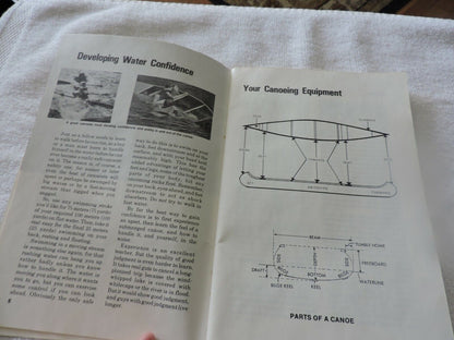 CANOEING BOY SOUTS MERIT BADGE BOOK 1986 PRINTING OF 1981 REVISION
